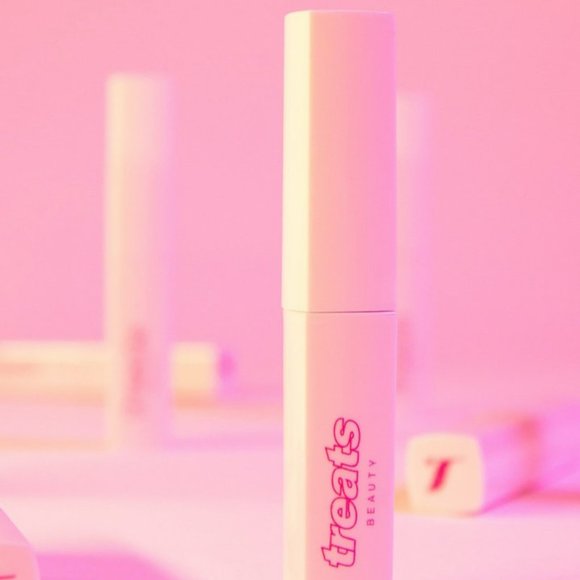 TREATS BEAUTY  Lash Treat Lash Serum $70 - Picture 2 of 7